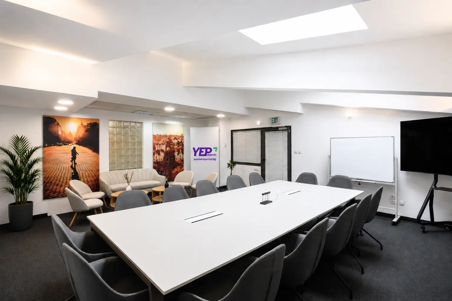 Зали събития 4 YEPevents Business Room – зала за срещи в ЦУМ